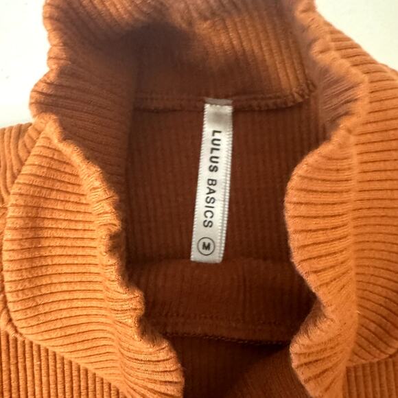 NWT Lulus Rust Orange Ribbed Body Suit w/ Mock Turtle Neck Size Medium - Picture 3 of 6